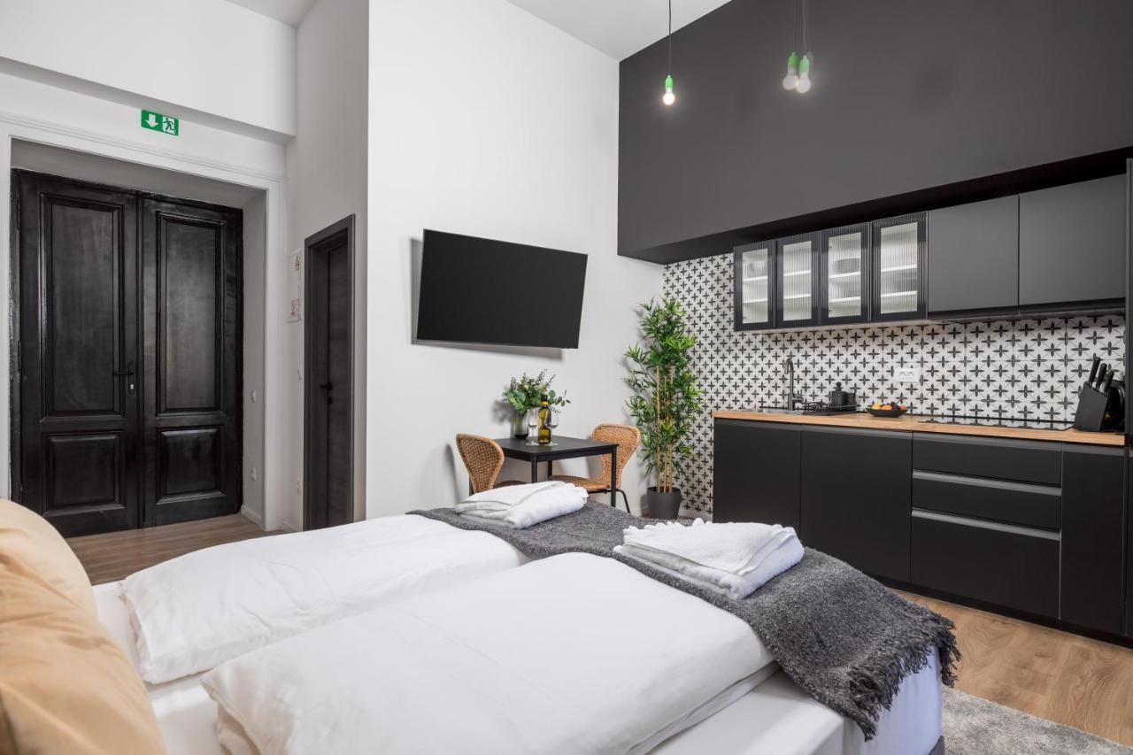 Apartments & Rooms One World Rijeka Dış mekan fotoğraf