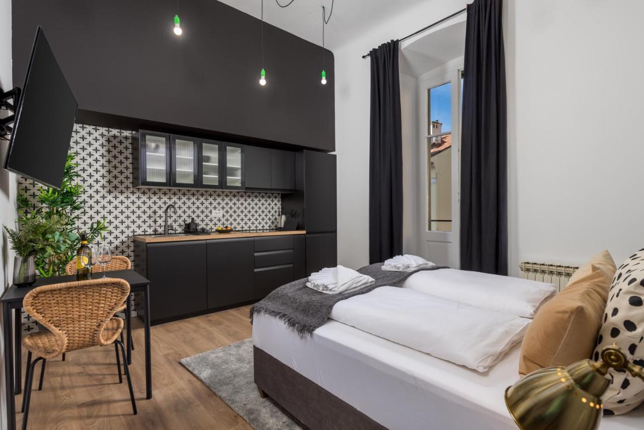 Apartments & Rooms One World Rijeka Dış mekan fotoğraf